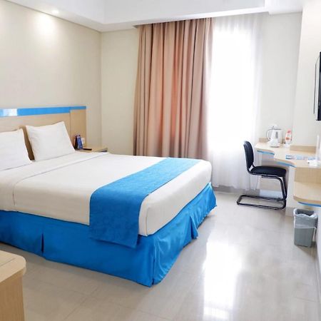 Hotel Brothers Biru Solo Baru Luaran gambar