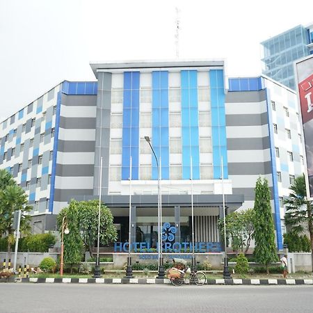 Hotel Brothers Biru Solo Baru Luaran gambar