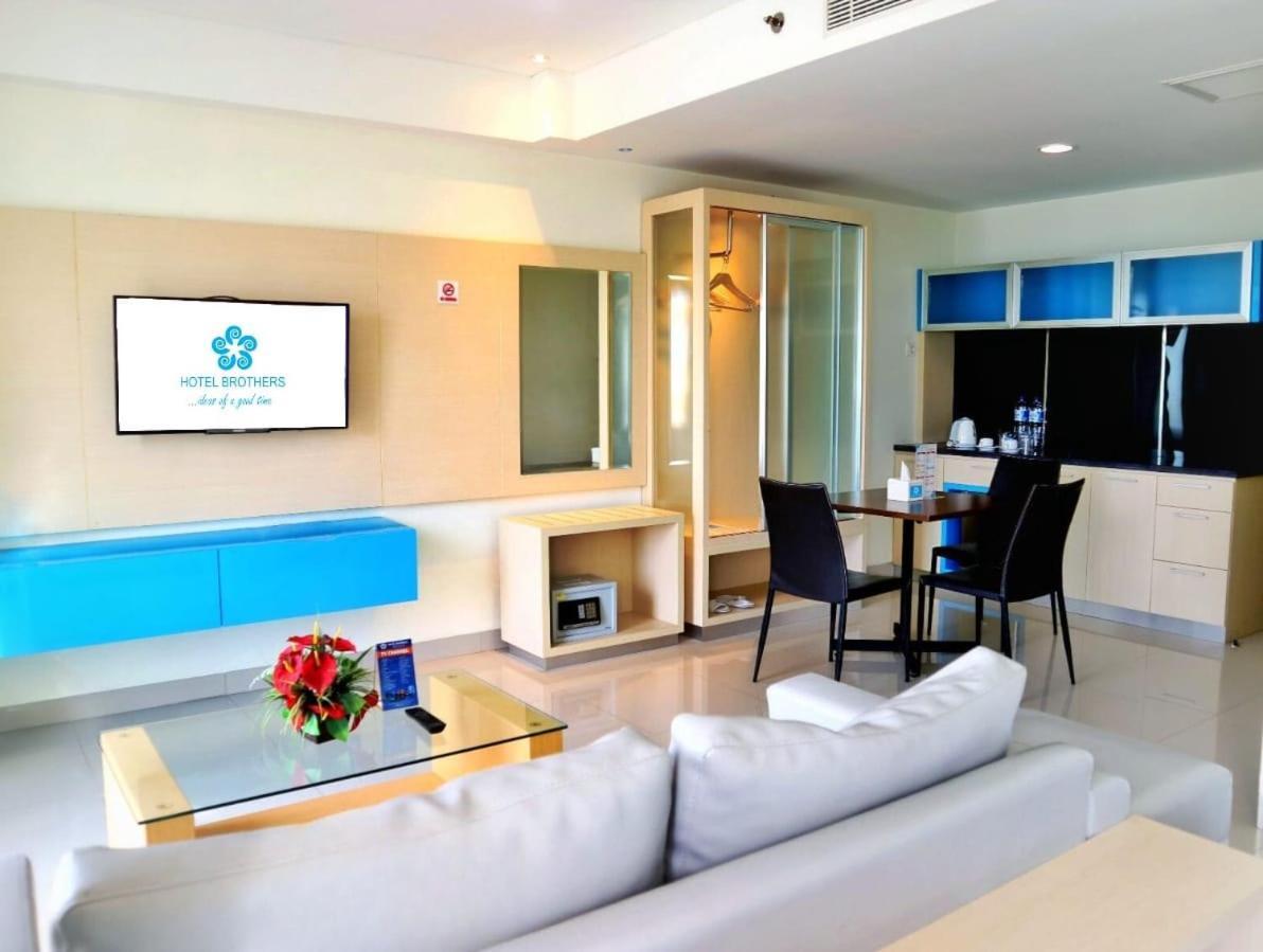 Hotel Brothers Biru Solo Baru Luaran gambar