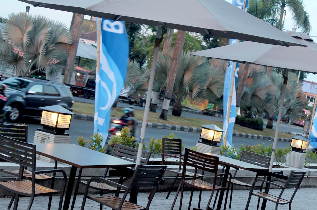 Hotel Brothers Biru Solo Baru Luaran gambar