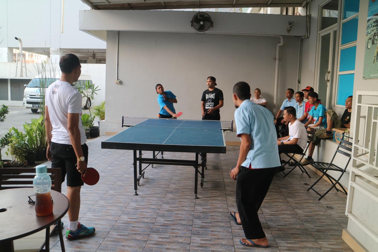 Hotel Brothers Biru Solo Baru Luaran gambar