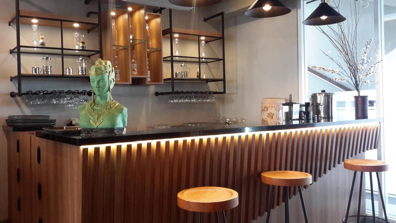Hotel Brothers Biru Solo Baru Luaran gambar
