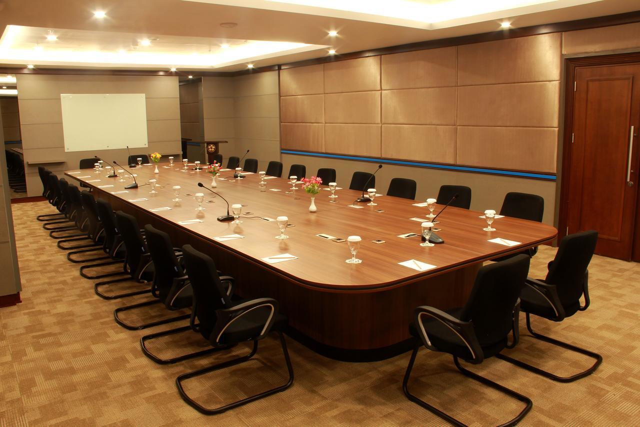 Hotel Brothers Biru Solo Baru Luaran gambar