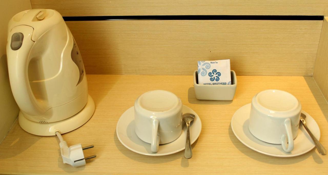 Hotel Brothers Biru Solo Baru Luaran gambar