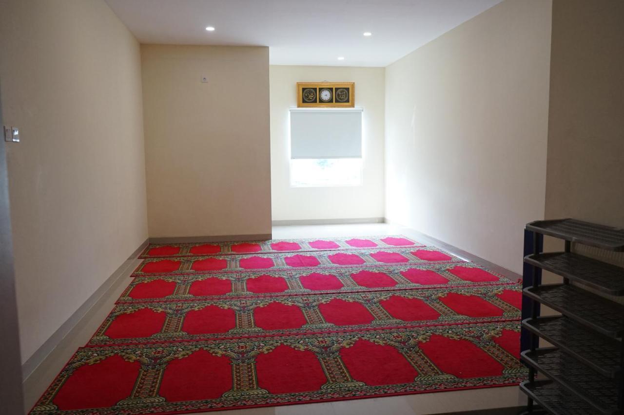 Hotel Brothers Biru Solo Baru Luaran gambar