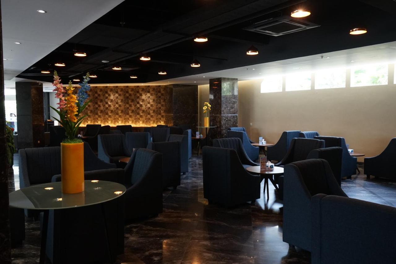 Hotel Brothers Biru Solo Baru Luaran gambar